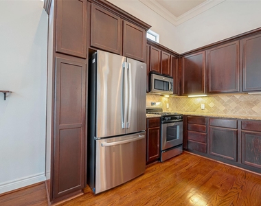 5608 Kansas Street - Photo Thumbnail 6