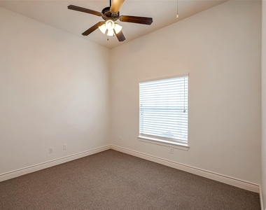 5608 Kansas Street - Photo Thumbnail 20