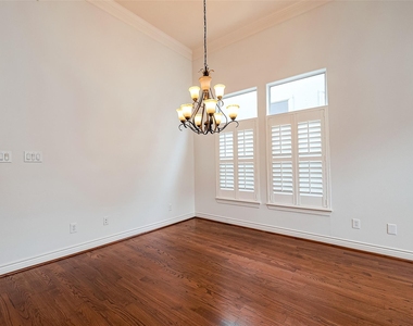 5608 Kansas Street - Photo Thumbnail 3