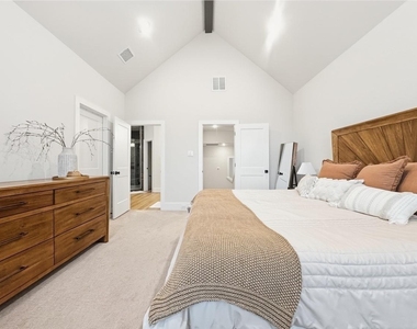5632 Bertellis Lane - Photo Thumbnail 10