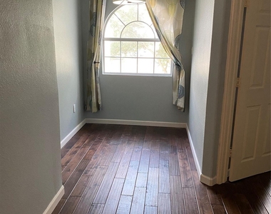 2714 Orchard Creek Lane - Photo Thumbnail 13