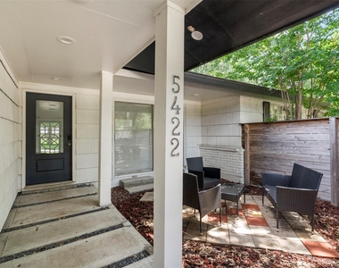 5422 Lincrest Lane - Photo Thumbnail 3