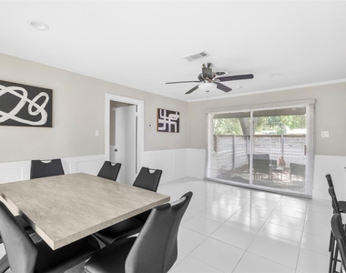 5422 Lincrest Lane - Photo Thumbnail 8