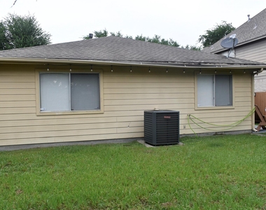 10519 N Newpark Drive - Photo Thumbnail 19