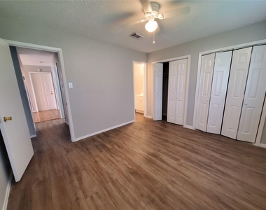 3130 Forestbrook Drive - Photo Thumbnail 16