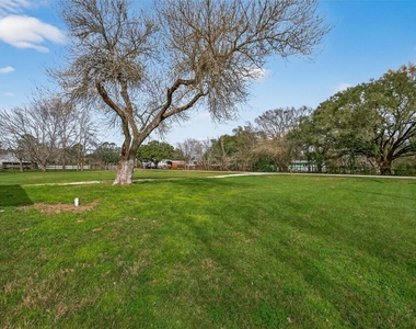 25409 Pebble Drive Drive - Photo Thumbnail 26