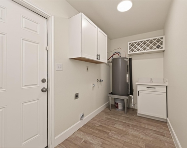 25409 Pebble Drive Drive - Photo Thumbnail 20
