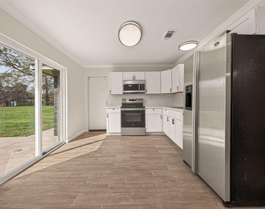 25409 Pebble Drive Drive - Photo Thumbnail 12