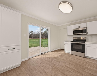25409 Pebble Drive Drive - Photo Thumbnail 14