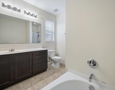 5810 Banyan Oak Court - Photo Thumbnail 15