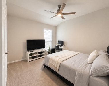 9759 Satsuma Path - Photo Thumbnail 15