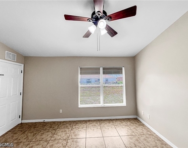 2130 Ne 8th Place - Photo Thumbnail 24