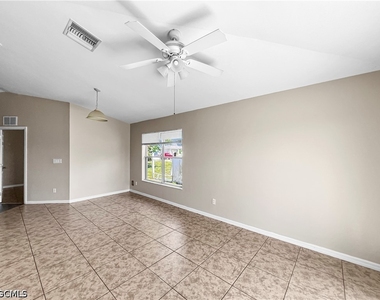 2130 Ne 8th Place - Photo Thumbnail 8