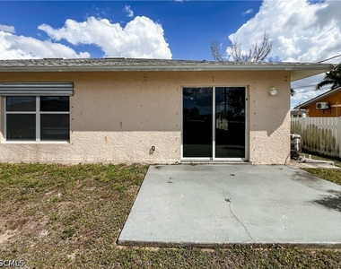 2130 Ne 8th Place - Photo Thumbnail 35