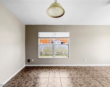 2130 Ne 8th Place - Photo Thumbnail 12