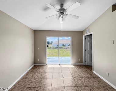 2130 Ne 8th Place - Photo Thumbnail 13