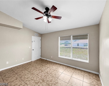 2130 Ne 8th Place - Photo Thumbnail 21