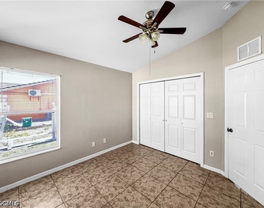 2130 Ne 8th Place - Photo Thumbnail 29