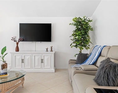 21489 Sheridan Run - Photo Thumbnail 26