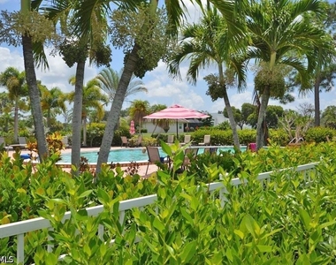 9111 Las Maderas Drive - Photo Thumbnail 22
