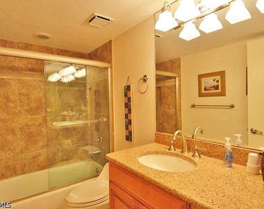 260 Seaview Court - Photo Thumbnail 13