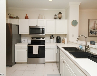 8217 Parkstone Place - Photo Thumbnail 18