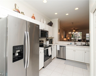 8217 Parkstone Place - Photo Thumbnail 19