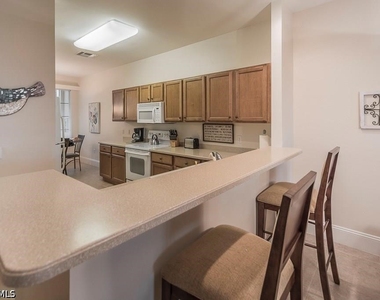 12080 Matera Lane - Photo Thumbnail 6