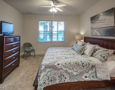 12080 Matera Lane - Photo Thumbnail 17