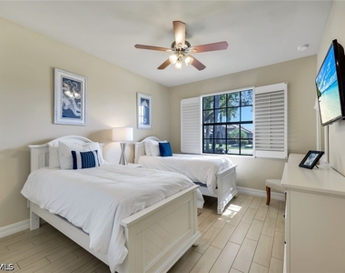 1243 Briarwood Court - Photo Thumbnail 13