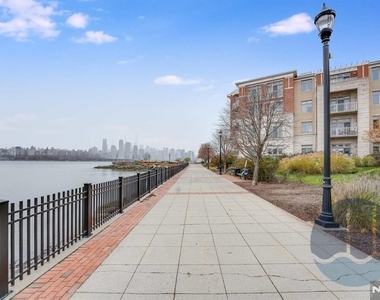 7400 River - Photo Thumbnail 1