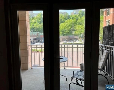 7400 River - Photo Thumbnail 14