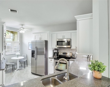 8385 Excalibur Circle - Photo Thumbnail 6