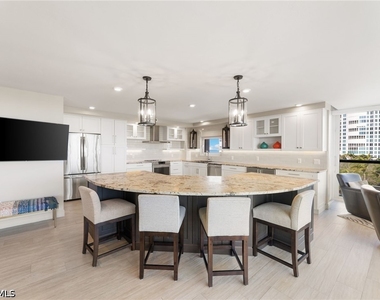 4031 Gulf Shore Boulevard N - Photo Thumbnail 12