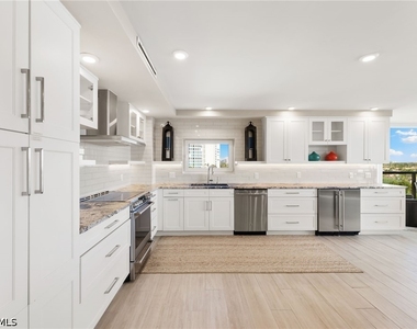 4031 Gulf Shore Boulevard N - Photo Thumbnail 13