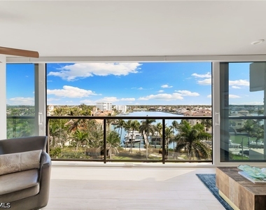 4031 Gulf Shore Boulevard N - Photo Thumbnail 20