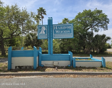 515 Landings Way - Photo Thumbnail 1
