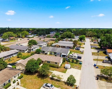 3052 Park Lane - Photo Thumbnail 38