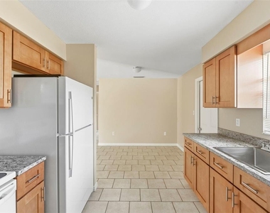 3052 Park Lane - Photo Thumbnail 20