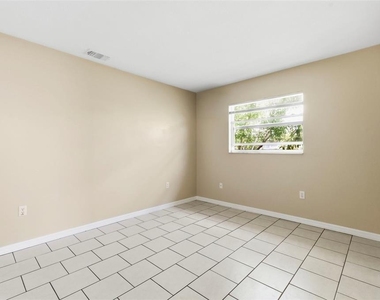 3052 Park Lane - Photo Thumbnail 24