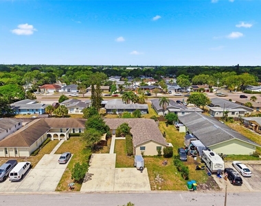 3052 Park Lane - Photo Thumbnail 37