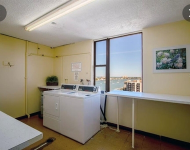 255 Dolphin Point - Photo Thumbnail 21