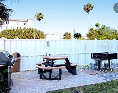 255 Dolphin Point - Photo Thumbnail 30