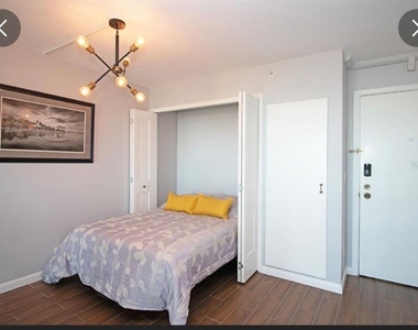 255 Dolphin Point - Photo Thumbnail 11