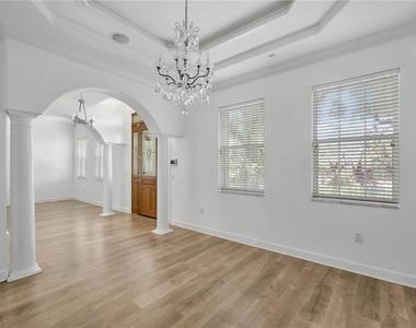 1507 W Windhorst Road - Photo Thumbnail 13