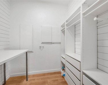 1507 W Windhorst Road - Photo Thumbnail 60