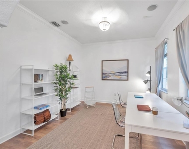 1507 W Windhorst Road - Photo Thumbnail 9