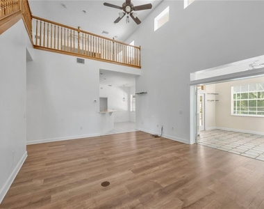 1507 W Windhorst Road - Photo Thumbnail 20