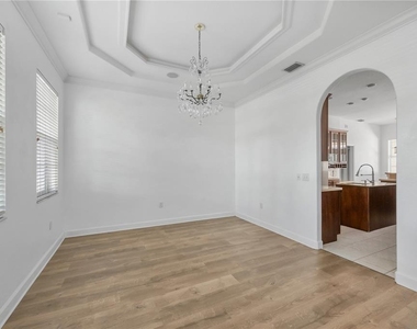 1507 W Windhorst Road - Photo Thumbnail 10