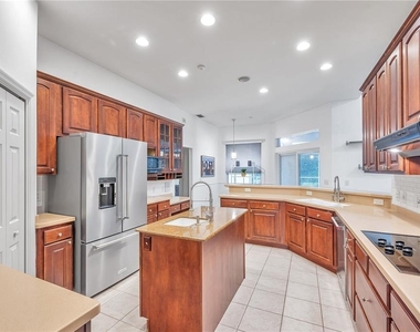 1507 W Windhorst Road - Photo Thumbnail 22